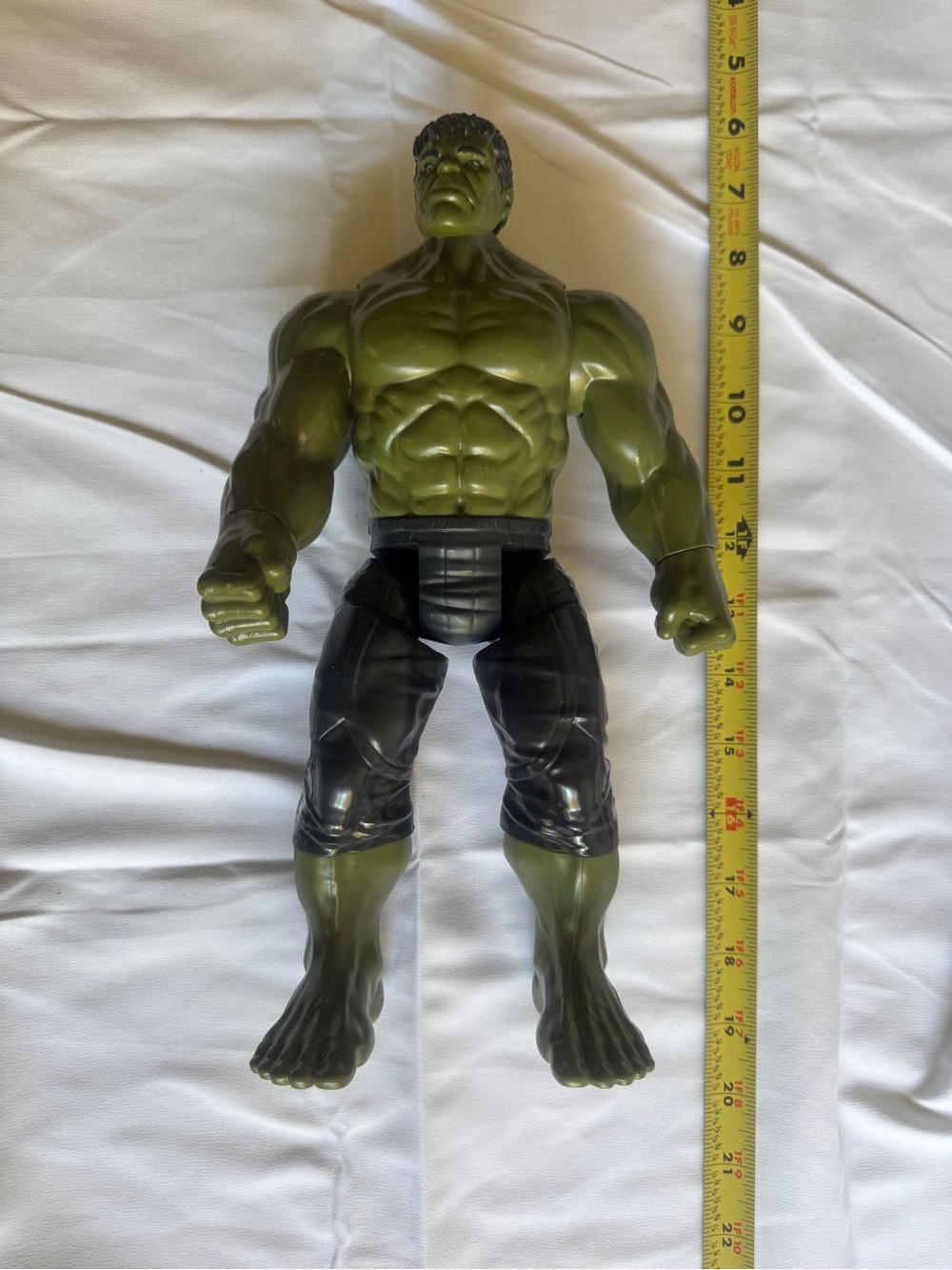 Marvel Infinity War Titan Hero Series Hulk action figure by Hasbro